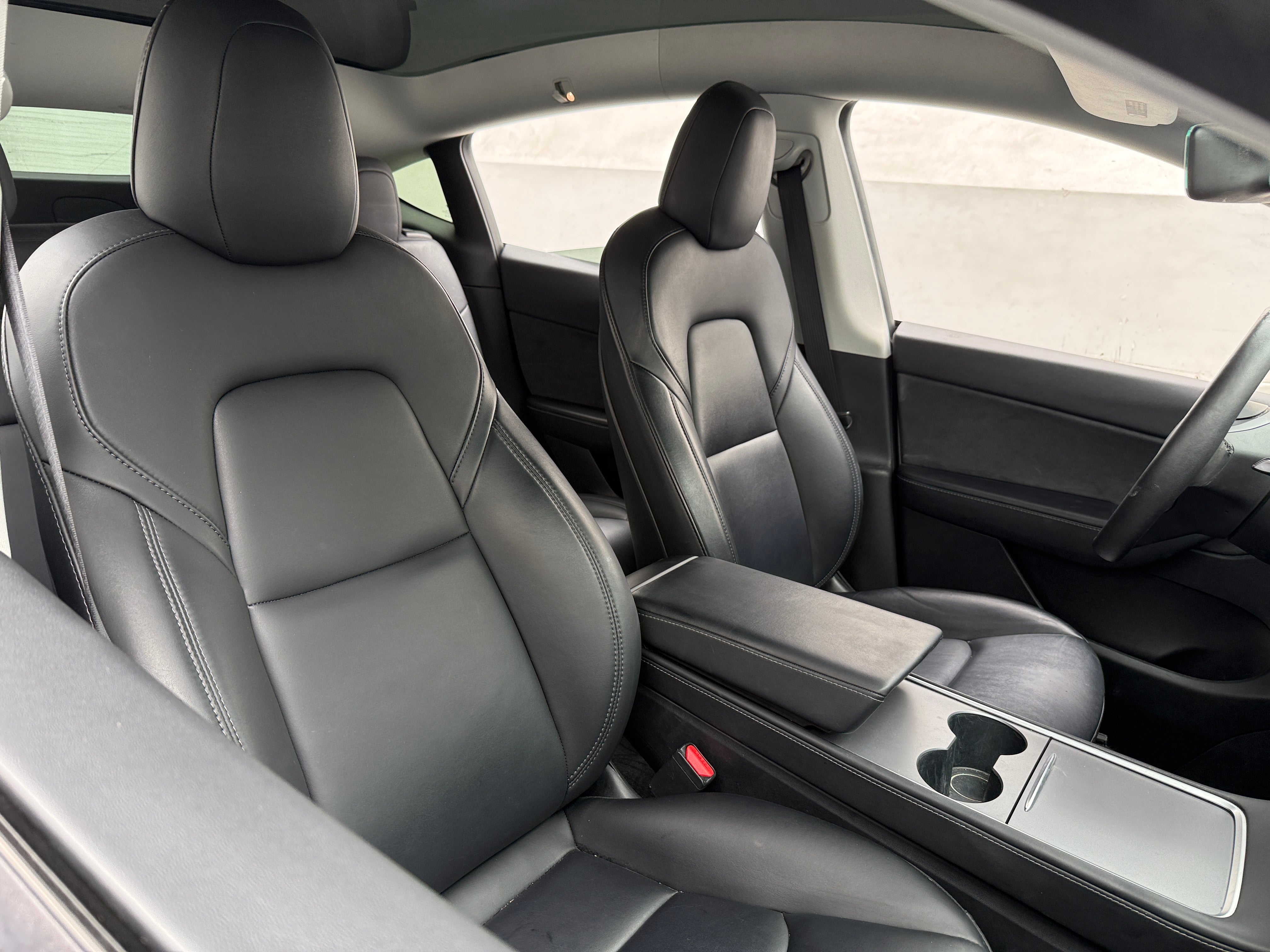 tesla model y 2021 5YJYGDEE7MF157283 image tesla model y 2021 5YJYGDEE7MF157283 image